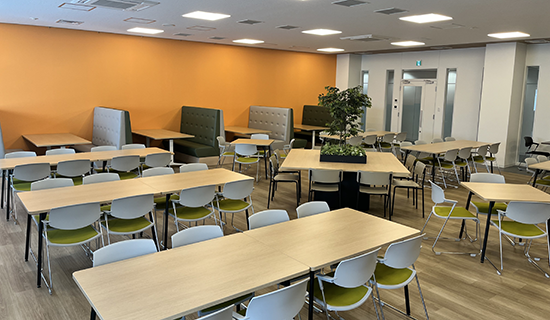 某工場管理センター内食堂の画像